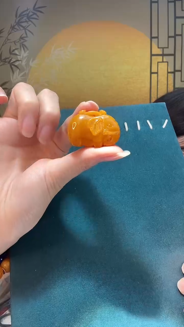 【闪购商品】琥珀裸石未镶嵌A0537天然蜜蜡绑绳微瑕