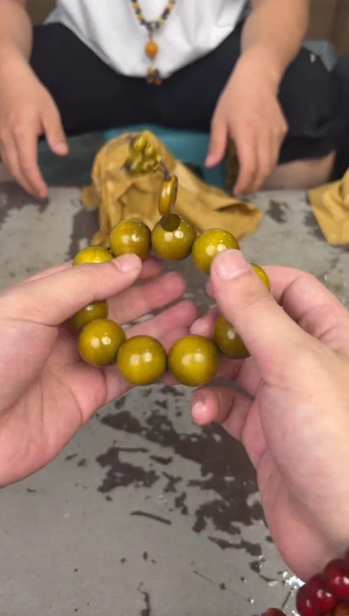 无非金属精美手串（无礼盒）