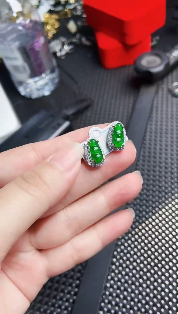 【闪购商品】翡翠耳饰未镶嵌11111111