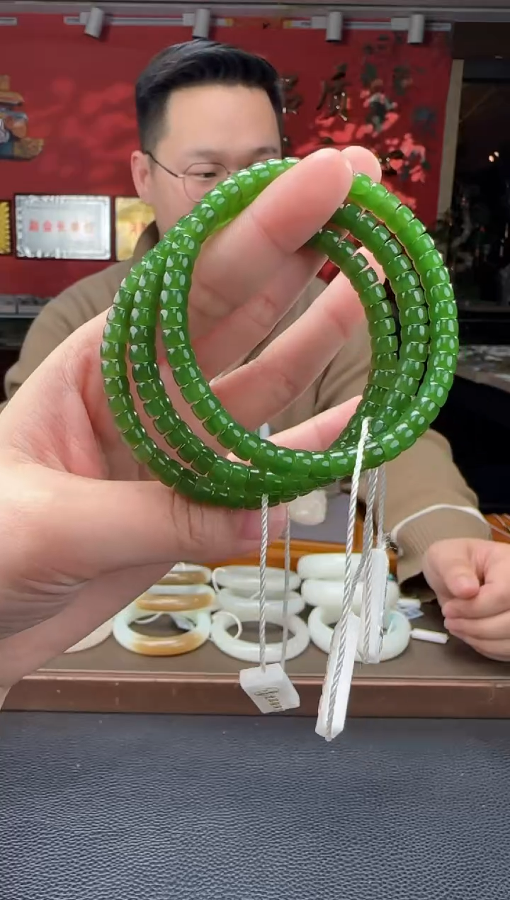 【闪购商品】和田玉手串未镶嵌碧玉直切手串 多样性发货拍一发一