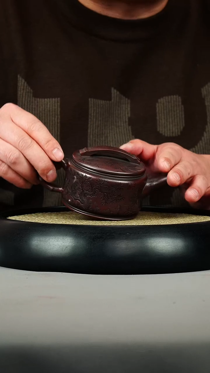 茶壶紫砂古红泥  竹节汉瓦 刻绘 灵猴先瑞