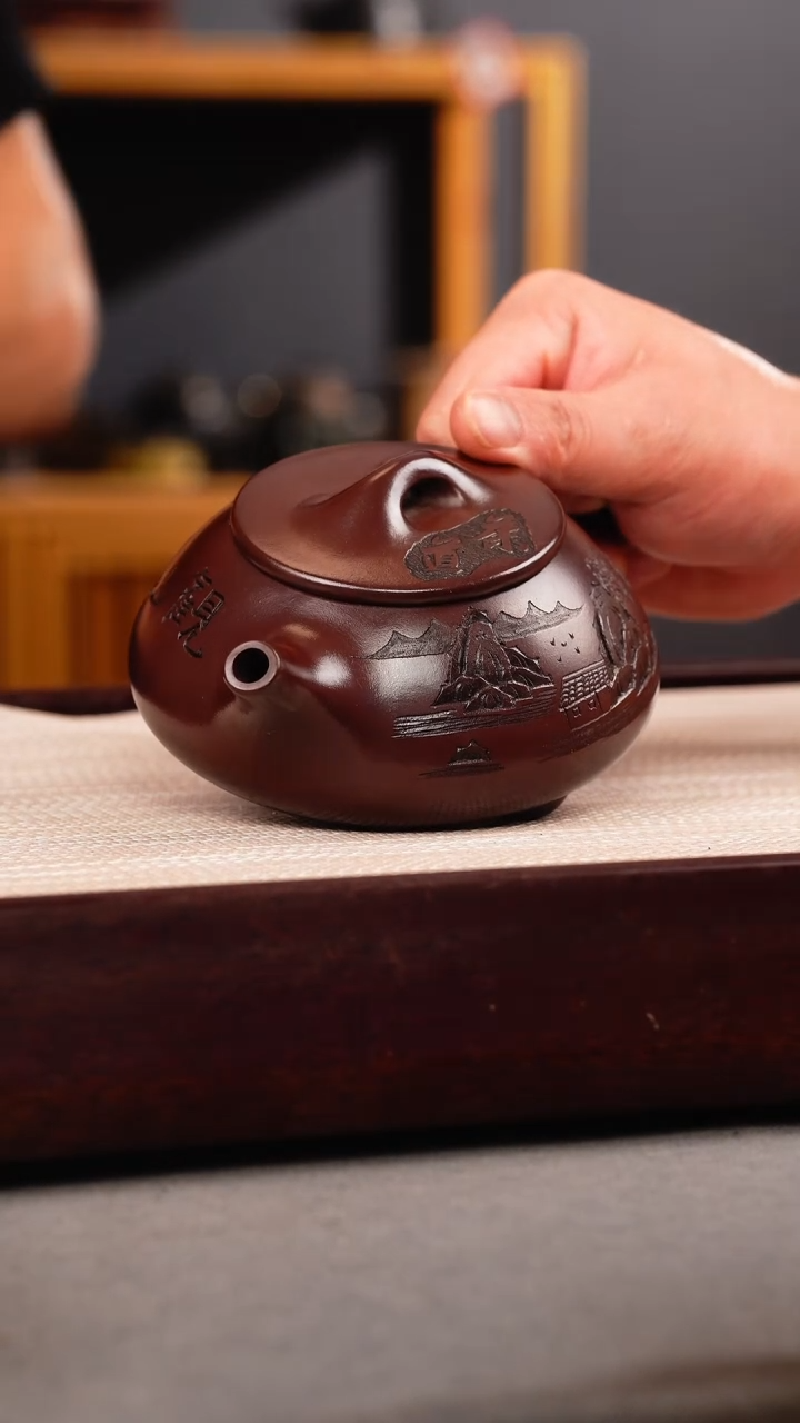 茶壶紫砂石红 景舟石瓢 观山