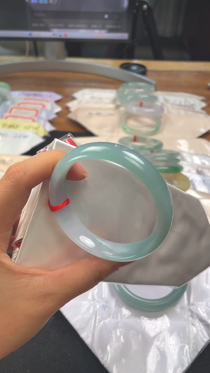 翡翠手镯未镶嵌手镯MY2222