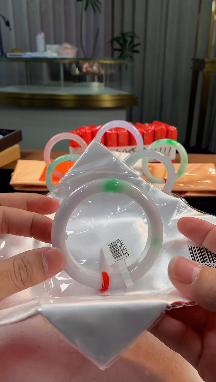 未镶嵌定制翡翠5073毛货不退不换 58-59圈