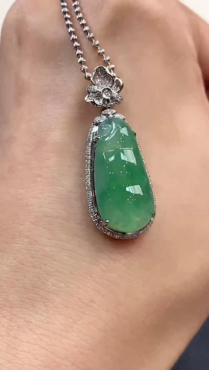 【闪购商品】翡翠吊坠(不含链)18K金镶嵌B175