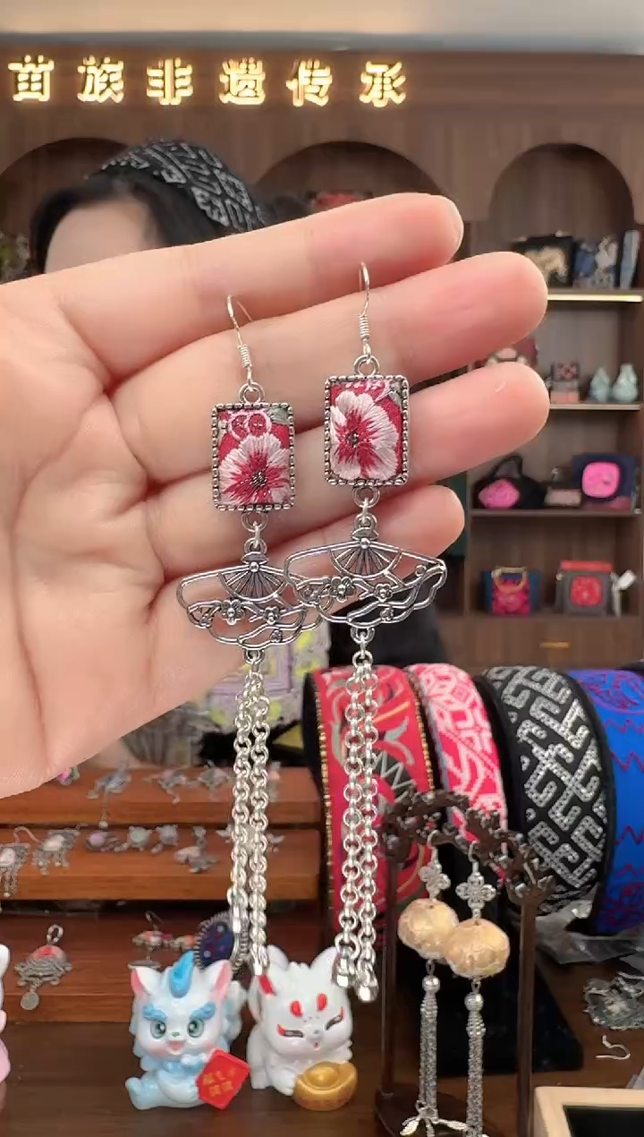 【闪购商品】织绣扶光苗绣传承9