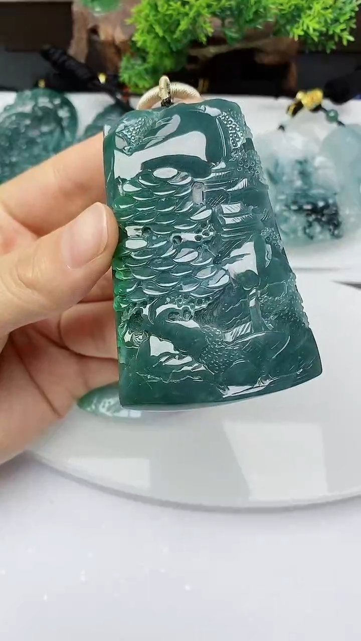 【闪购商品】翡翠颈饰未镶嵌