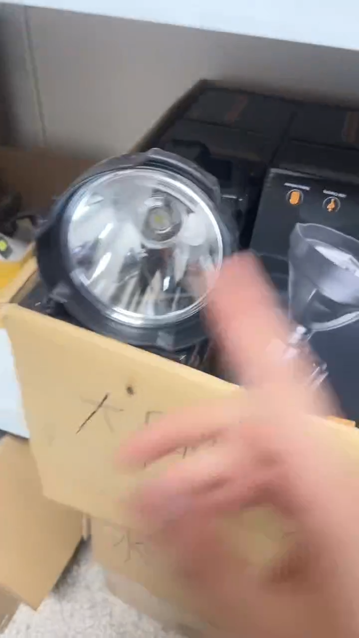 大脑袋定焦，，，，，，