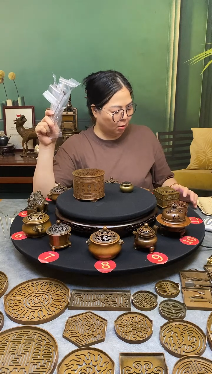 铜十**九老银色七件套工具