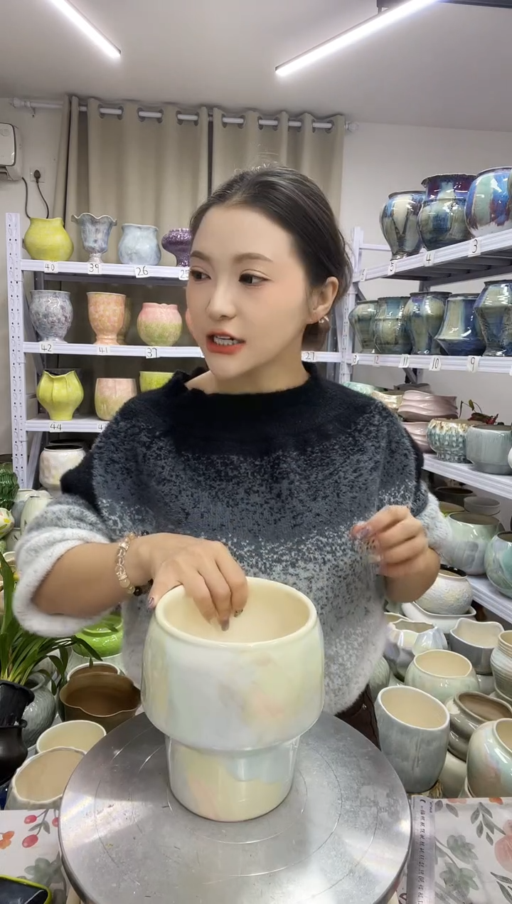 【花盆链接】  高 ：16 口：12