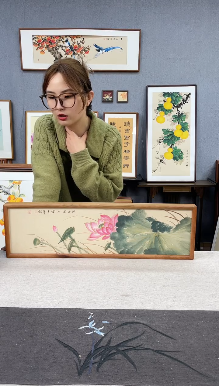 【闪购商品】国画孔德尚-手绘带框作品-20*70-荷花