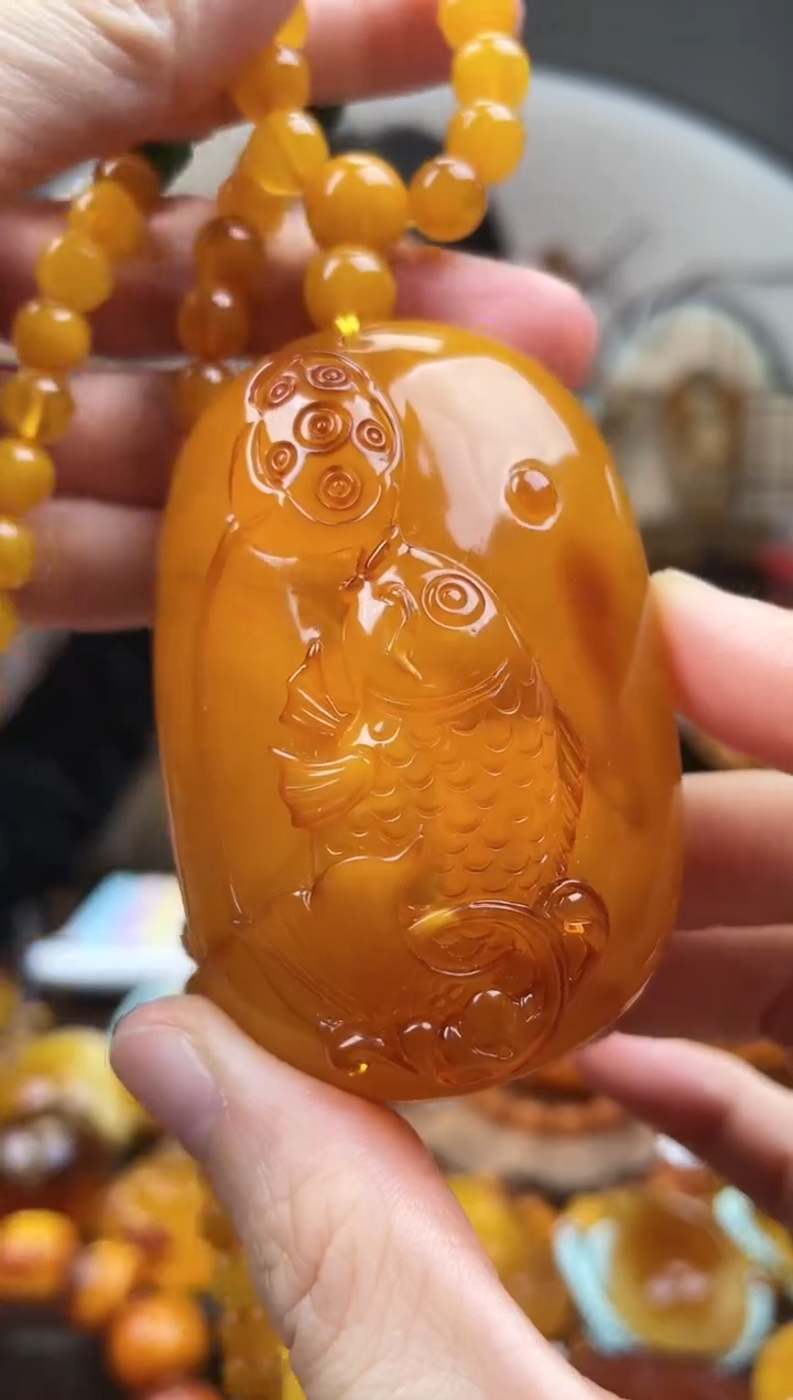 【闪购商品】琥珀裸石未镶嵌首饰 假1赔4 （多样性发货1件