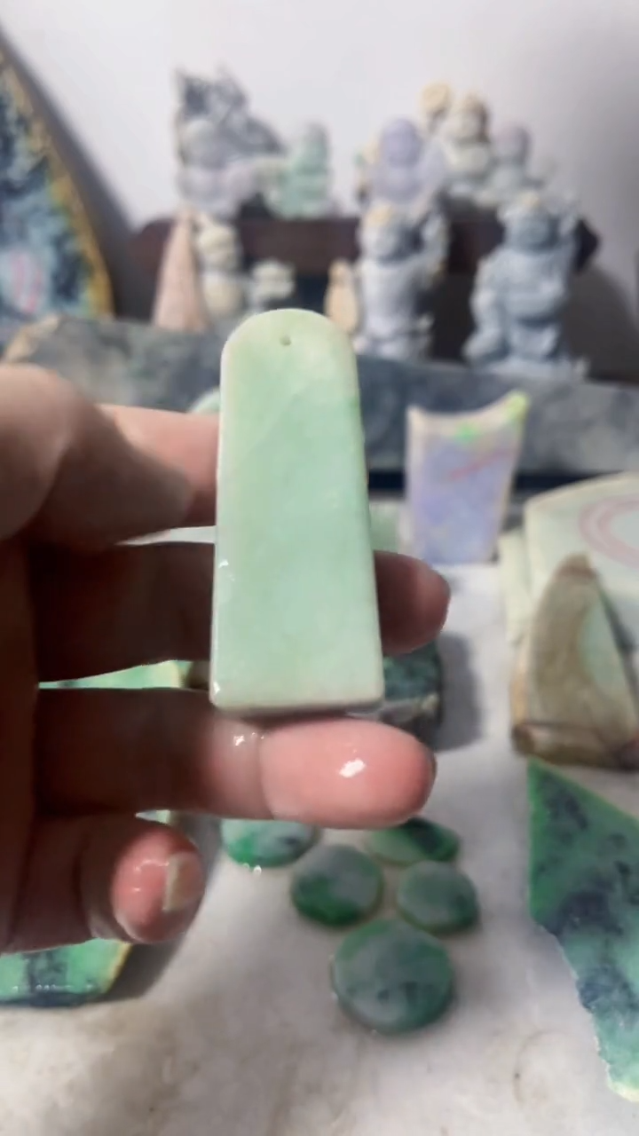 【闪购商品】翡翠吊坠(不含链)未镶嵌A345