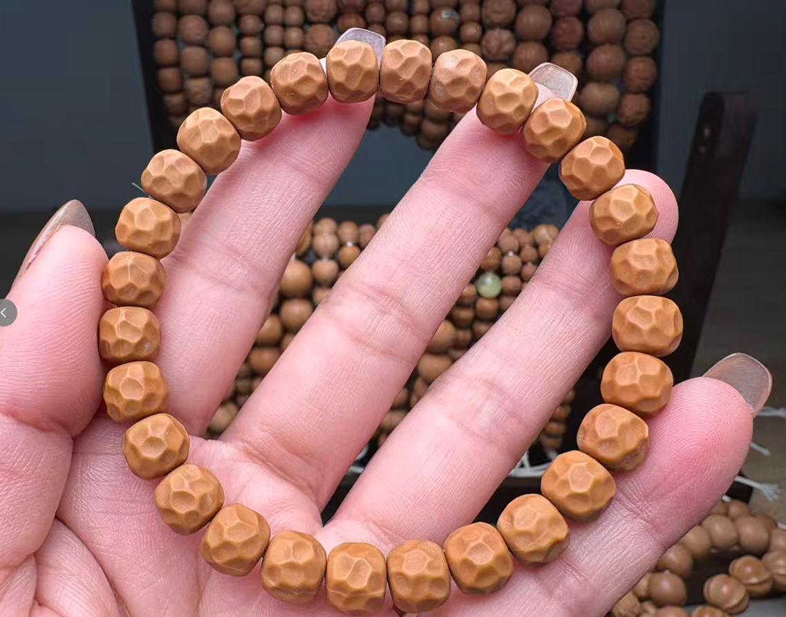 精致高油密小尺寸原皮原色无相猴头手串二等