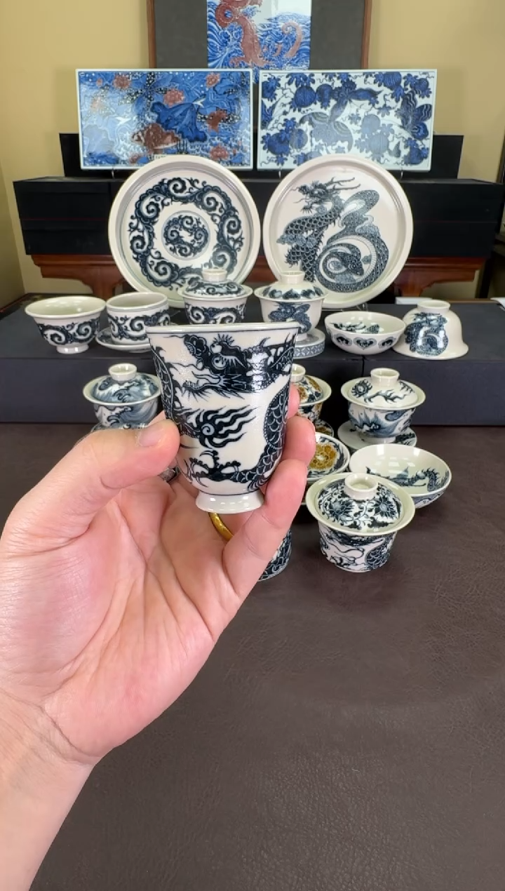 【闪购商品】二号釉1351龙纹闻香杯
