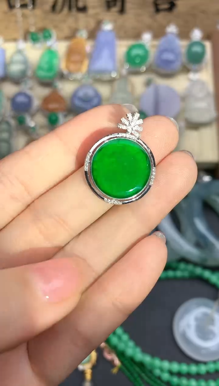 【闪购商品】翡翠颈饰18K金镶嵌490-中国好珍宝