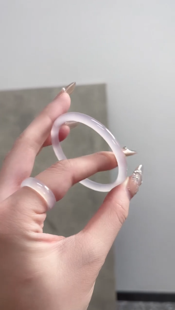 【闪购商品】玛瑙/玉髓手镯未镶嵌53圈