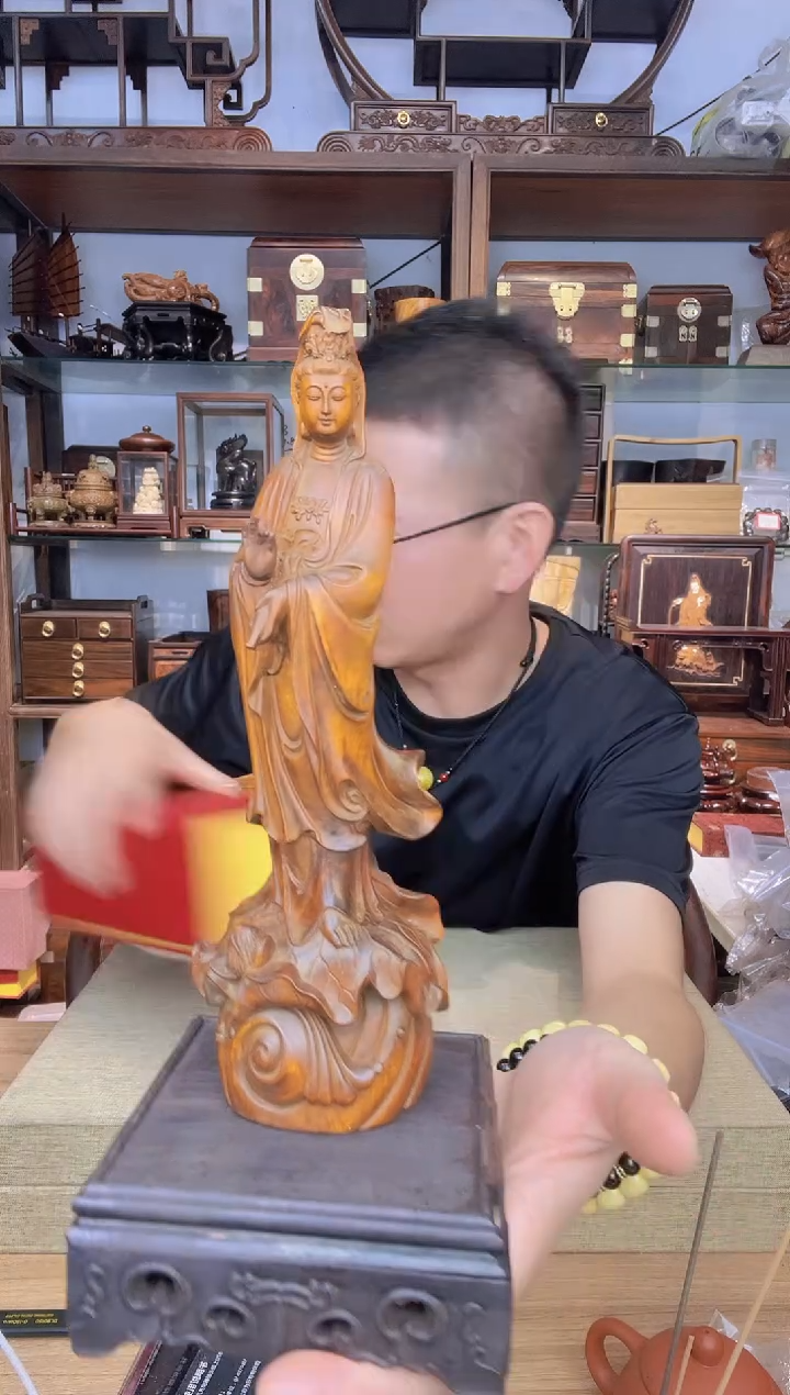 乌木类书架242黄杨做旧观音摆件+ 紫光檀底座  瑕疵