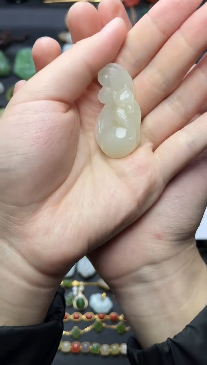 颈饰未镶嵌和田玉狐狸06