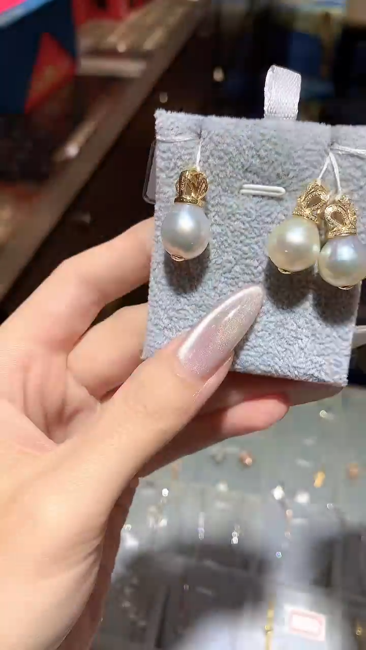 【闪购商品】钻石吊坠18K金镶嵌吊坠多样性发一