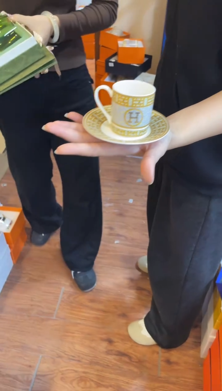 杯鸿辉家品牌瓷器，京东包邮！