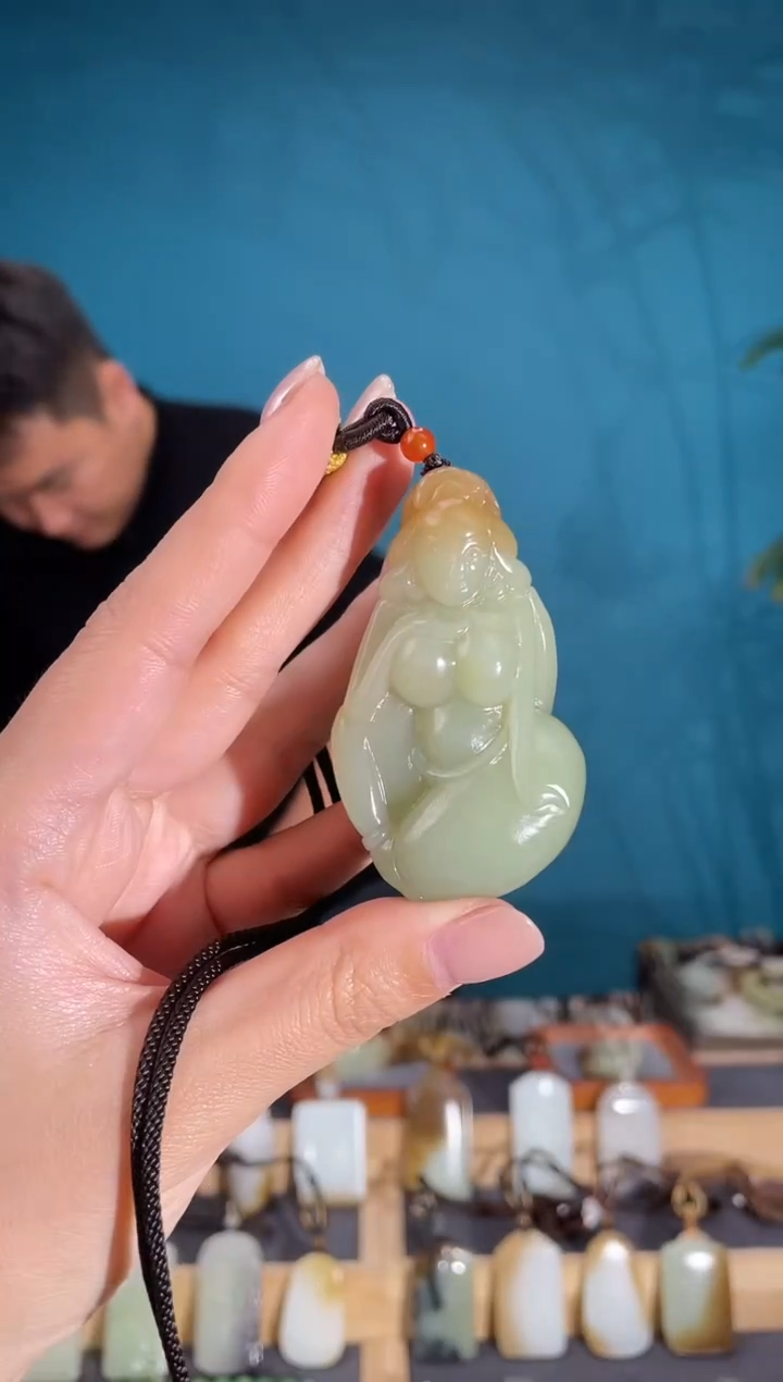 颈饰未镶嵌和田玉1