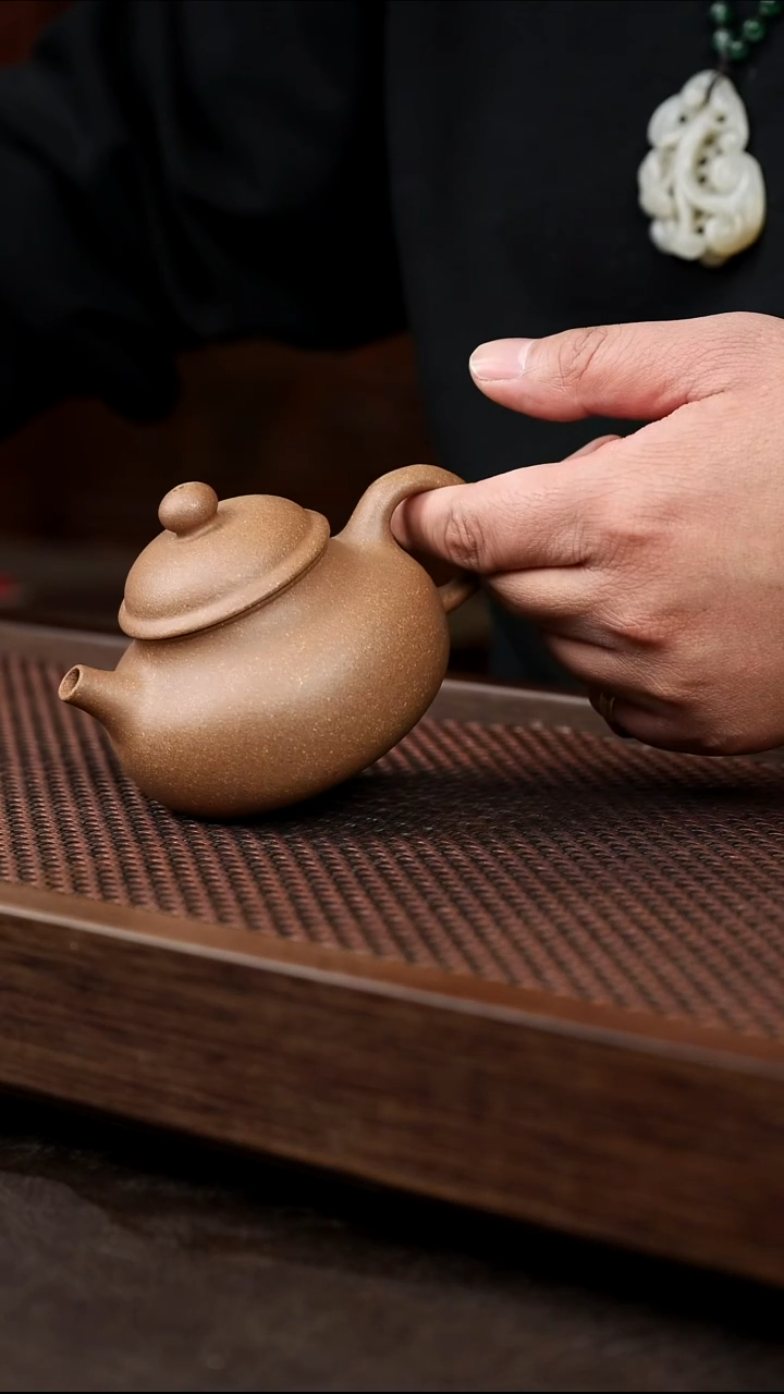 茶壶紫砂2-1容天