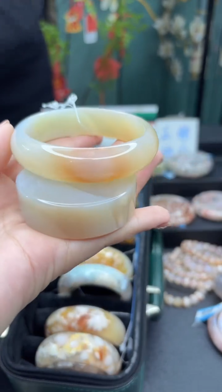 【闪购商品】石英质玉手镯未镶嵌827（58圈赠送镯心）