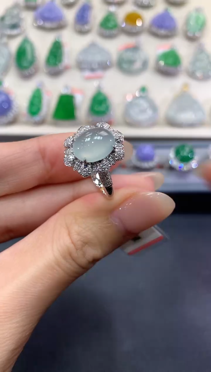 【闪购商品】翡翠戒指18K金镶嵌a125          