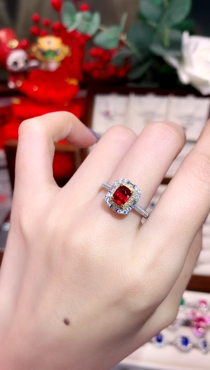 【闪购商品】尖晶石戒指18K金镶嵌0.93ct/天然宝石/七天无理由
