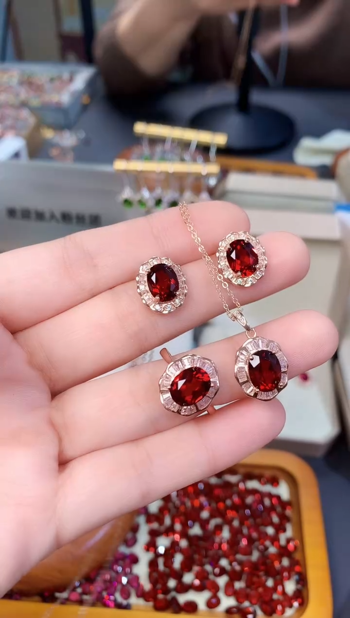 【闪购商品】石榴石套装银S925镶嵌天然