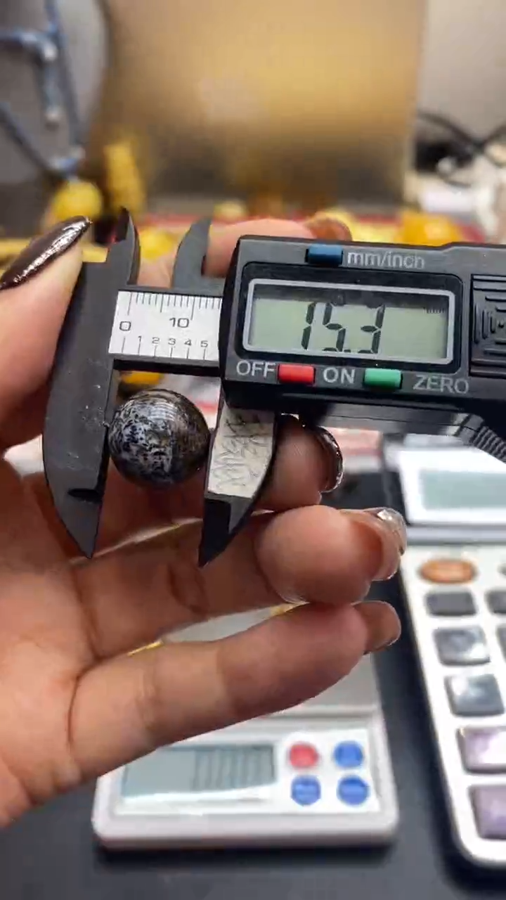 琥珀未镶嵌珠宝奇石406