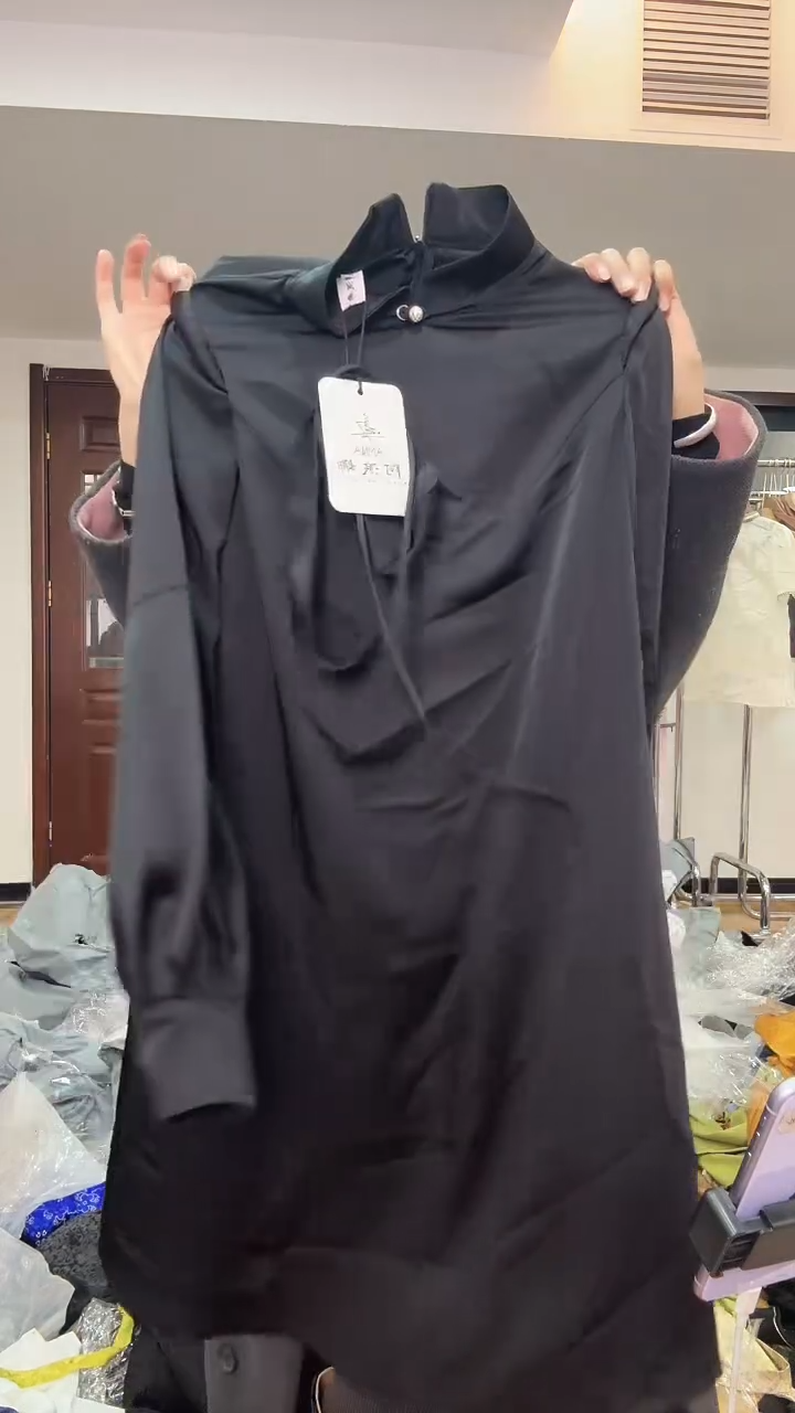 连衣裙       S码         100斤   