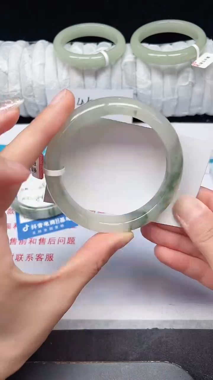 未镶嵌手镯石英质玉148-59/60