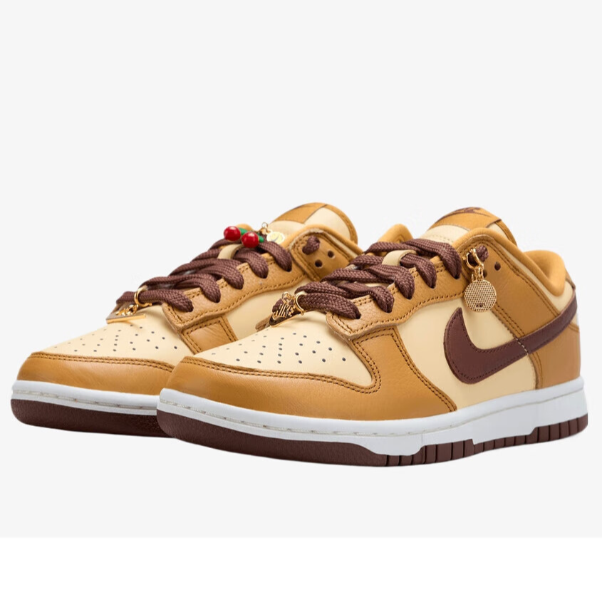 耐克（NIKE）女子W DUNK LOW SE运动休闲鞋 HQ7487-700