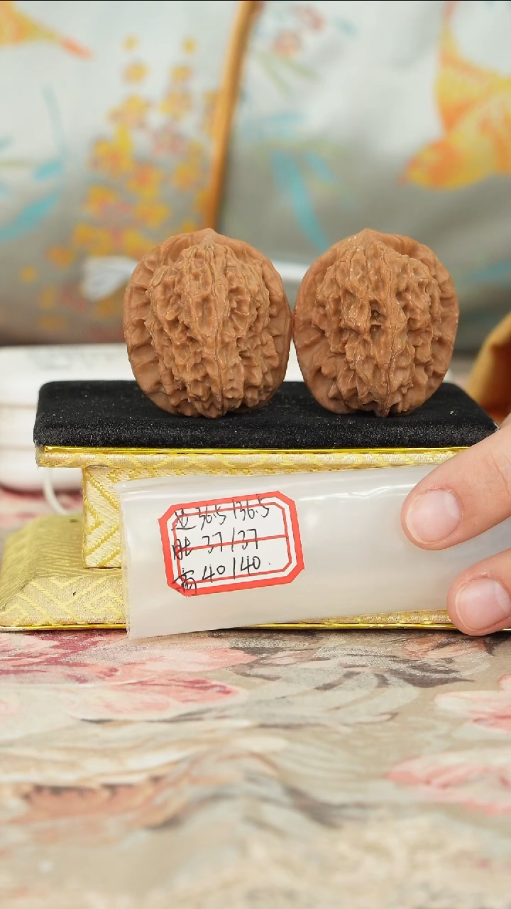 【闪购商品】文玩核桃把件非嫁接马老四