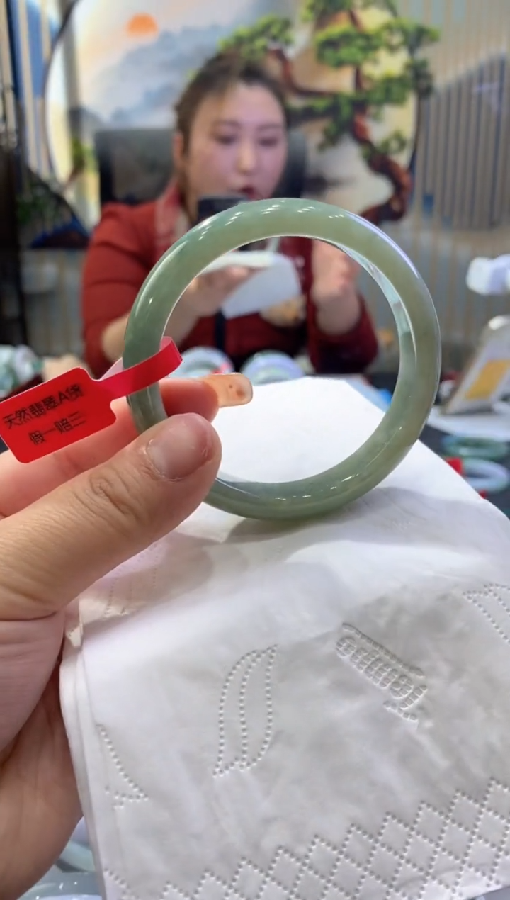 【闪购商品】翡翠手镯未镶嵌多人02513