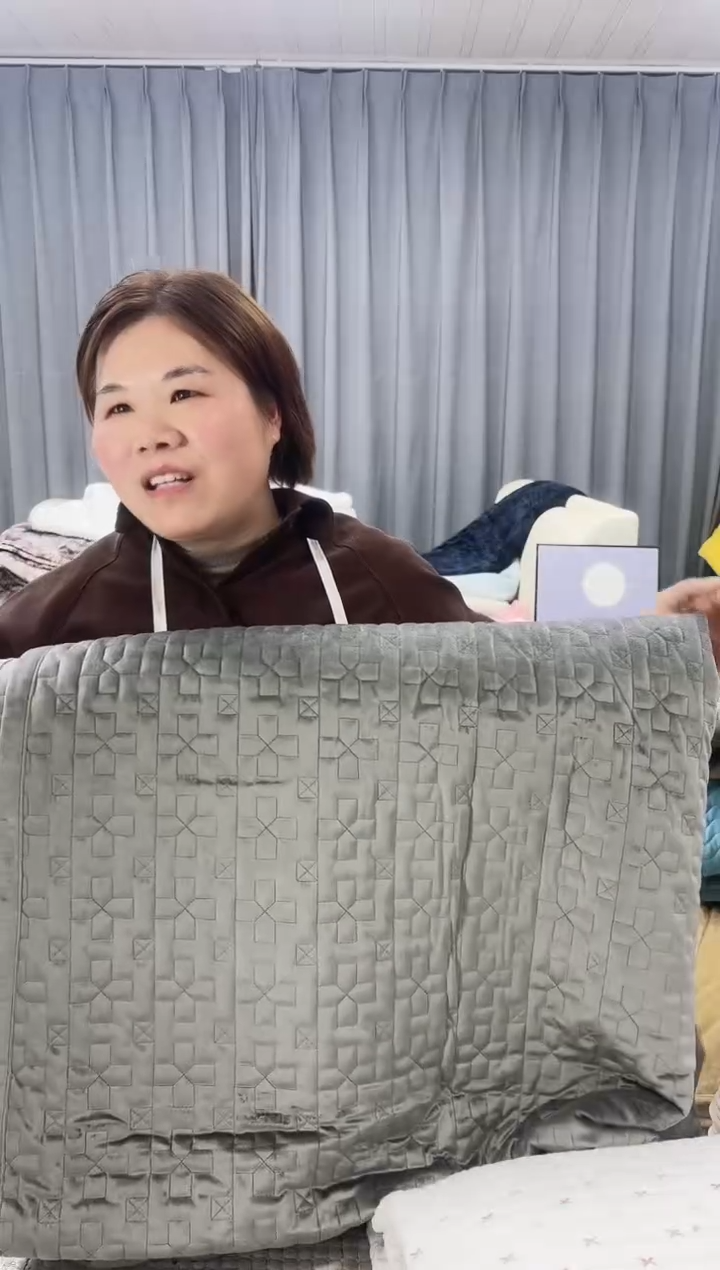 棉2.4*2.6灰色荷兰绒三件套