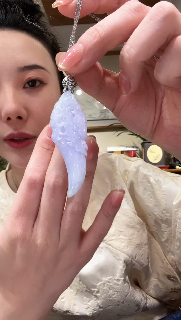 翡翠未镶嵌颈饰国风
