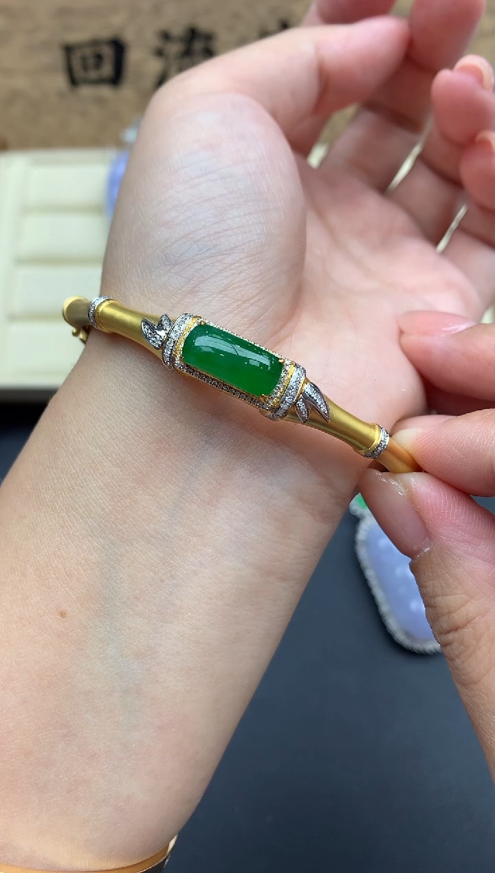 【闪购商品】翡翠手镯18K金镶嵌576-中国好珍宝