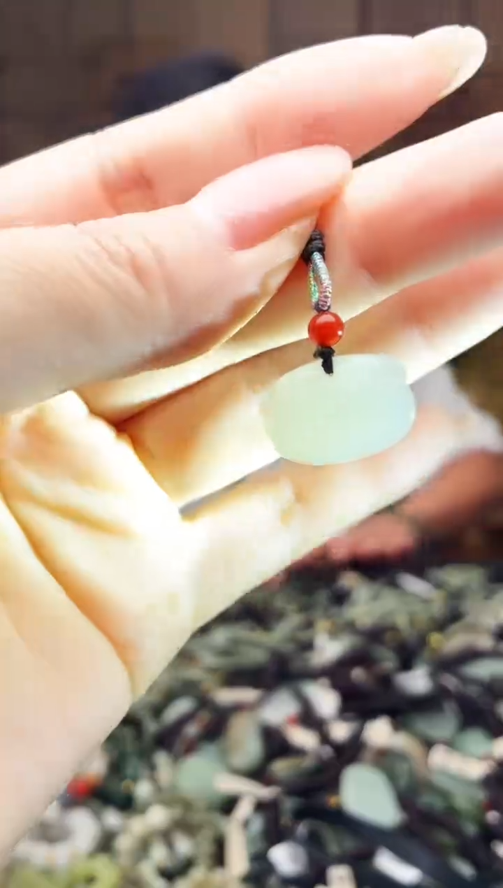 颈饰未镶嵌和田玉多样性发货，拍一发一