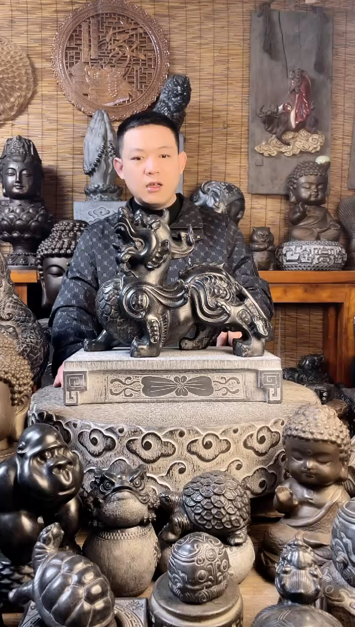 【闪购商品】40飞天貔貅一对+40*8公分底座一对