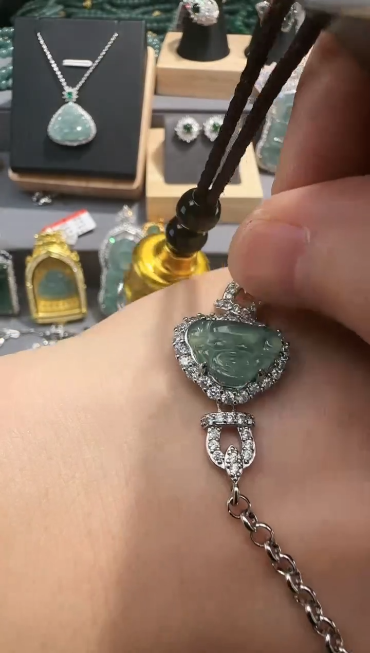 【闪购商品】翡翠吊坠(赠链)未镶嵌翡翠A货源头工厂带证书发