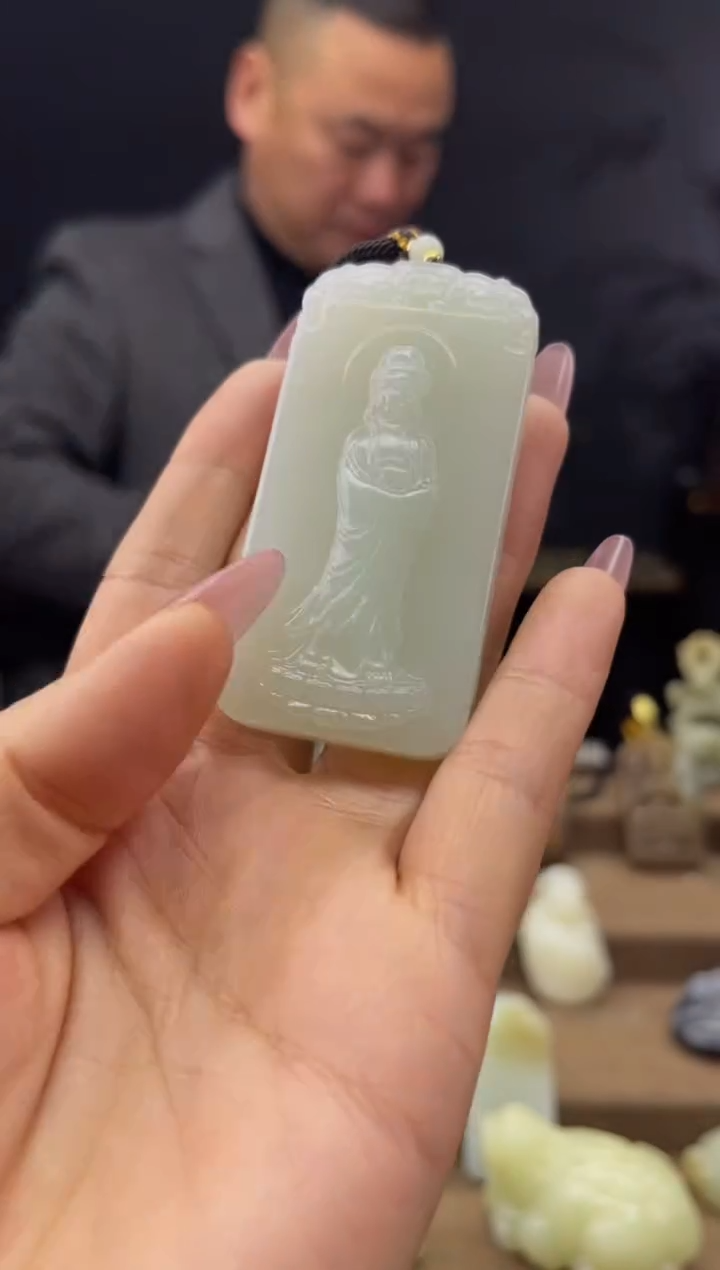 颈饰未镶嵌和田玉1