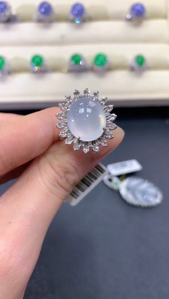 【闪购商品】翡翠戒指18K金镶嵌a303