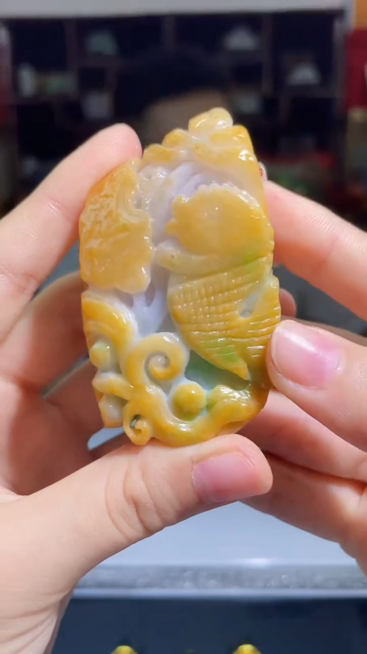 翡翠未镶嵌吊坠(不含链)C153