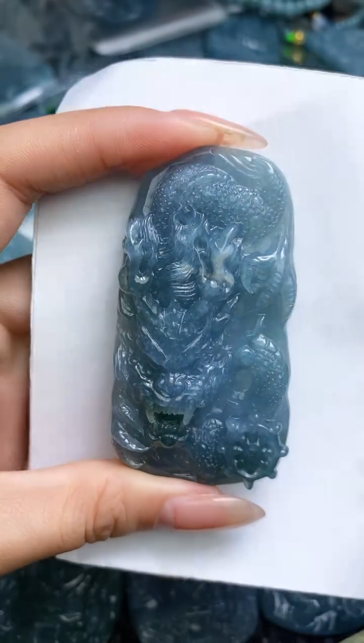 【闪购商品】翡翠颈饰未镶嵌          