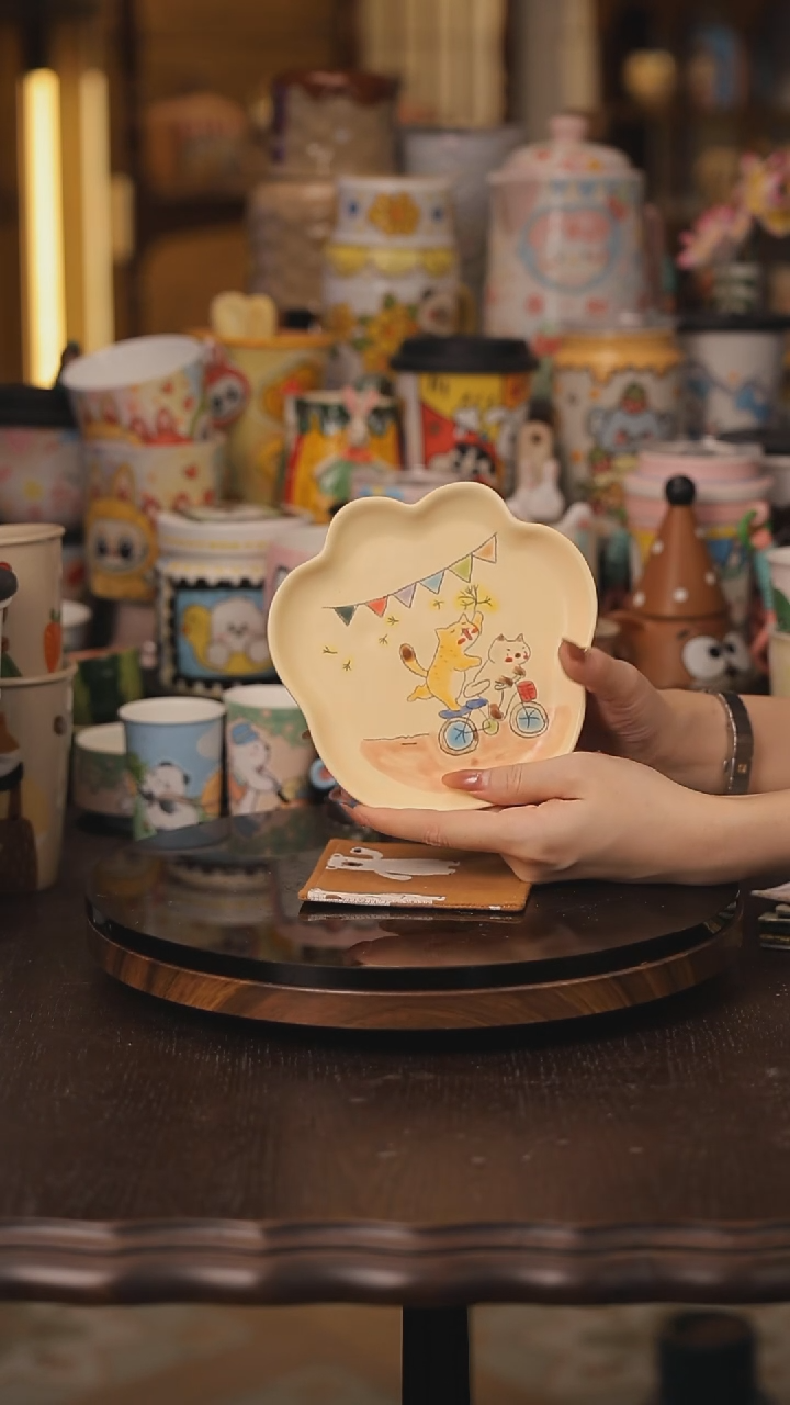 景德镇釉下彩绘设计师款式陶瓷