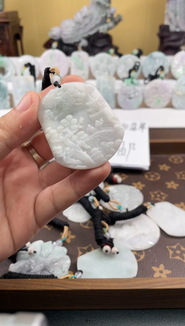 颈饰未镶嵌翡翠25/12/10/.63