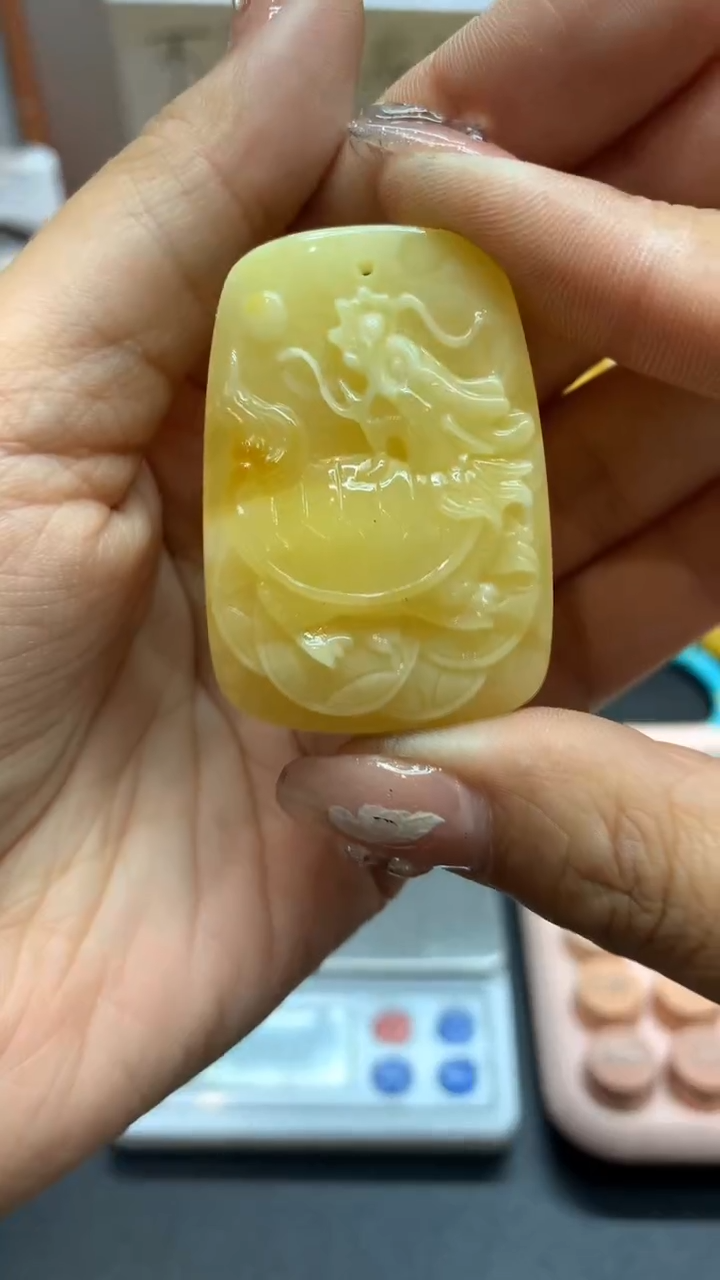 【闪购商品】未镶嵌琥珀珠宝奇石2717